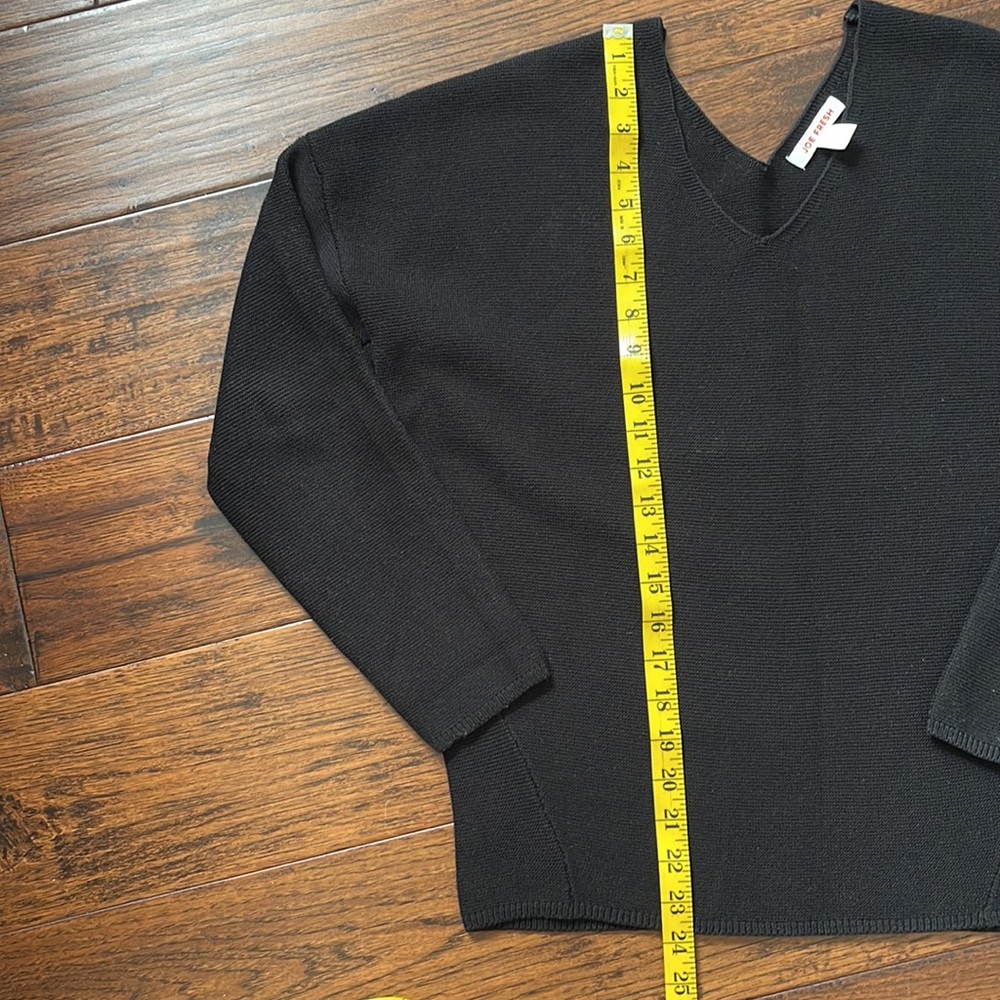 JOE FRESH  v neck sweater, black. Size medium - Picture 2 of 6